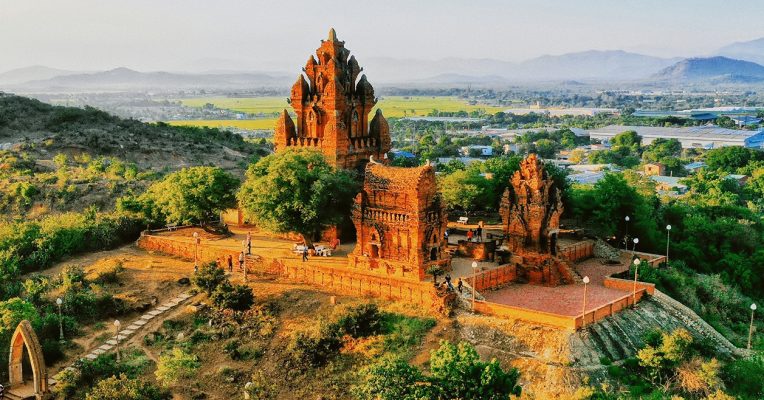 Tháp Po Klong Garai – Điểm du lịch Ninh Thuận ghi dấu ấn thời gian và văn hóa Sa Huỳnh